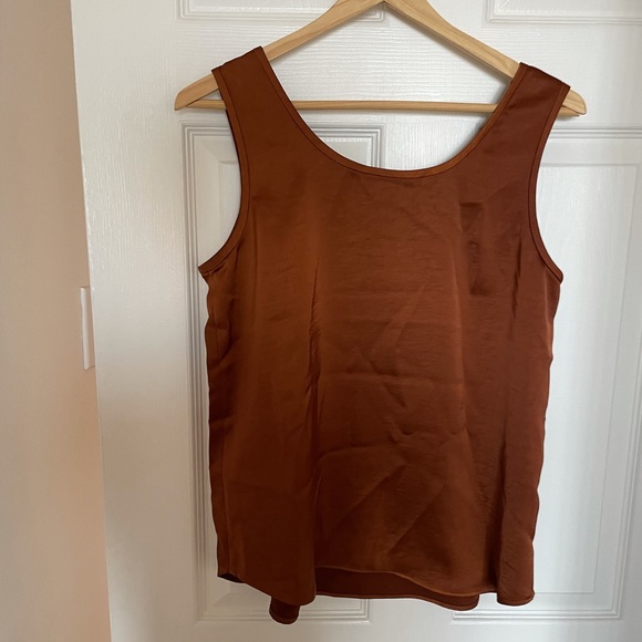 Banana Republic Shine Tank NWT Small - Picture 3 of 3